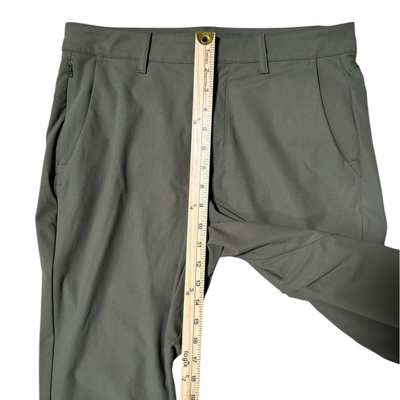 Fabletics Men’s The Don Trouser Classic Fit Utility Green Pants Size 31x30 - Picture 5 of 7